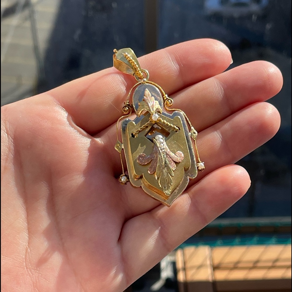 14k Antique Victorian Locket 15 grams - Picture 5 of 14